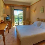 St. Patrick's 4*