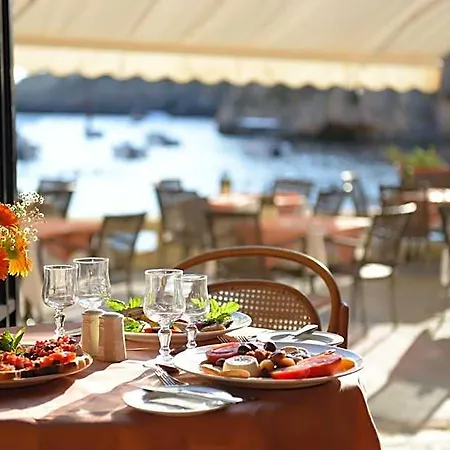 St. Patrick's 4* Xlendi